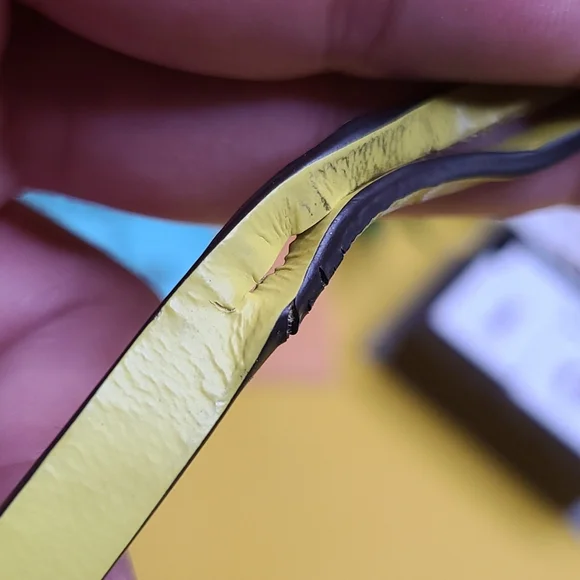 GREAT CONDITION LOUIS VUITTON LV PISTACHE YELLOW GREEN LIME LEATHER CLOCHETTE KE - Picture 7 of 10